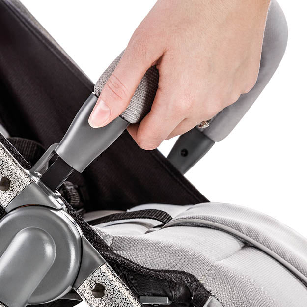 Hauck Swift Plus Compact Pushchair - Silver Charcoal - Removable front bar easy go in