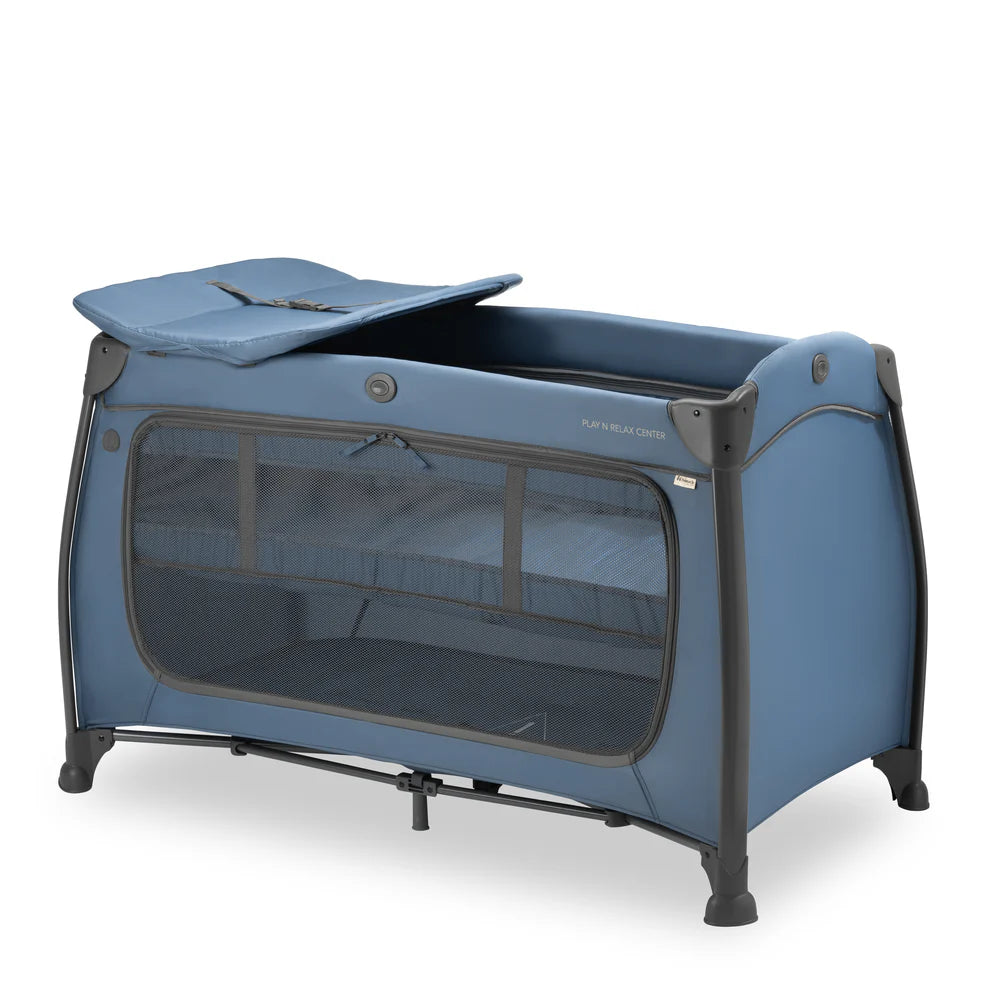 Hauck Play N Relax Center- Portable Lighweight Travel Cot, Compact Folding with Inclusive Carry Bag